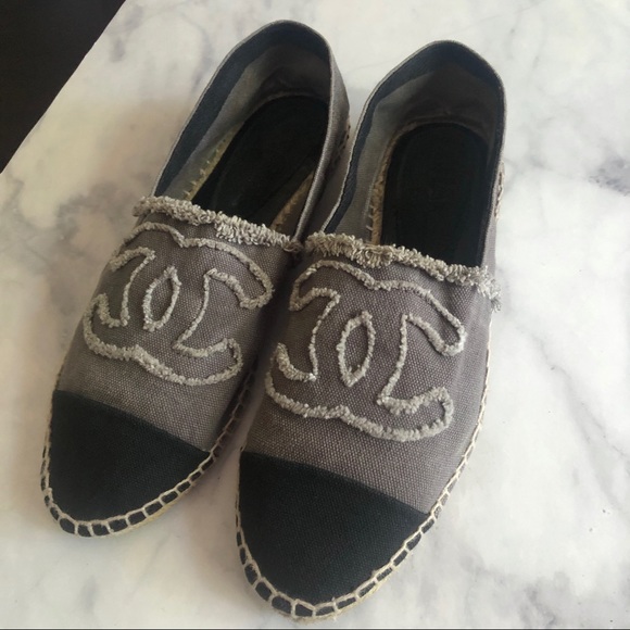 CHANEL Grey & Black Captoe Canvas Espadrilles - Picture 4 of 16